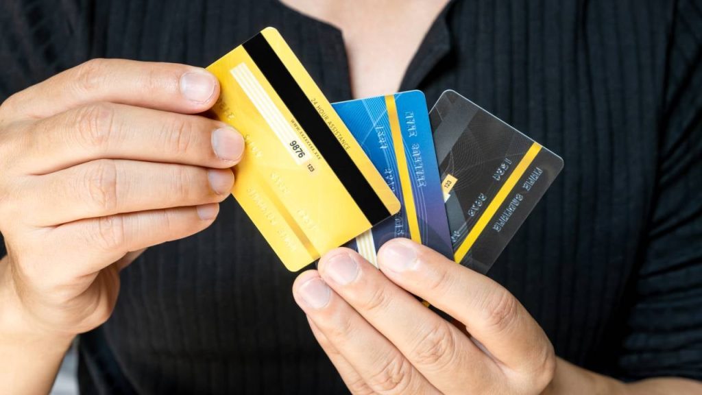 Credit Card Balances Rise To Just Shy of New Record